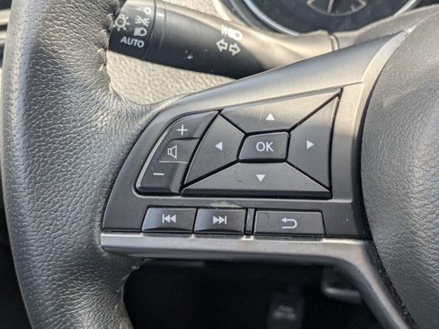 Used 2019 Nissan Rogue SV AWD/4WD image 25