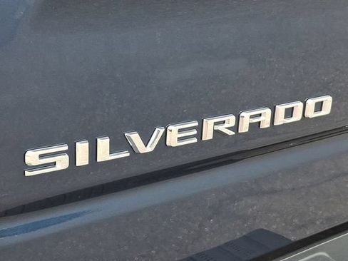 Used 2023 Chevrolet Silverado 1500 LT AWD/4WD image 33