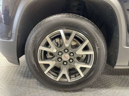 Used 2022 GMC Acadia SLE w/ Driver Convenience Package image 10