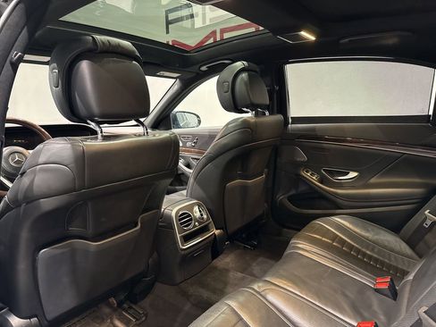 Used 2018 Mercedes-Benz S 560 4MATIC Sedan w/ AMG Line Exterior image 35