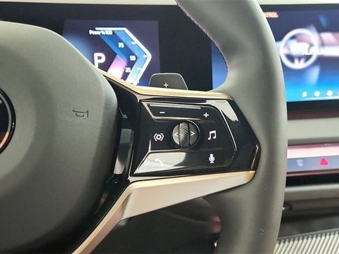 New 2025 BMW X3 xDrive30i w/ Premium Package image 32