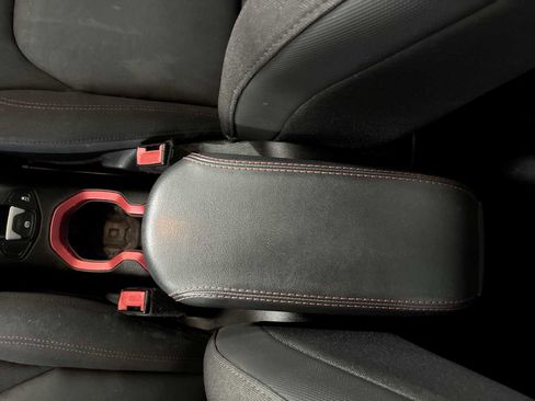 Used 2017 Jeep Renegade Trailhawk image 20