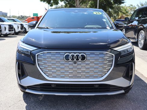 Used 2024 Audi Q4 e-tron Premium Plus image 11