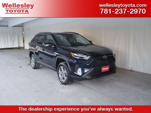 Used 2024 Toyota RAV4 XLE image 1