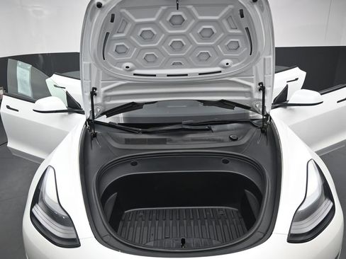 Used 2023 Tesla Model 3 Standard Range RWD image 37