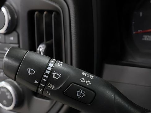 Used 2022 GMC Sierra 2500 Pro w/ Convenience Package image 16