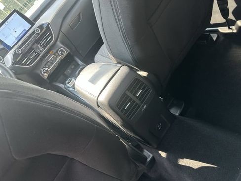 Used 2022 Ford Escape SE w/ SE Sport Appearance Package AWD/4WD image 25