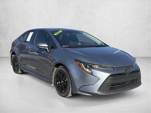 Certified 2023 Toyota Corolla LE image 3