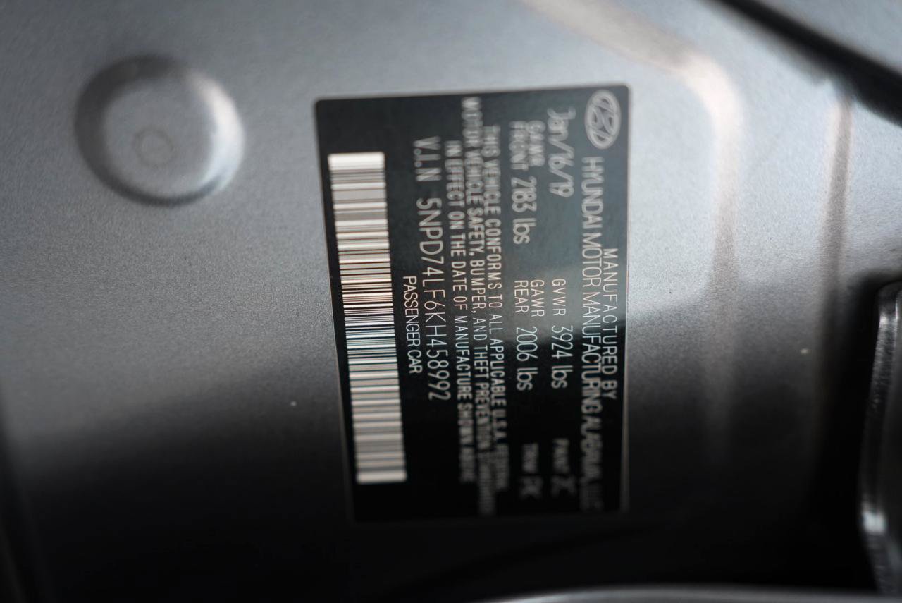 Used 2019 Hyundai Elantra SE FWD image 24