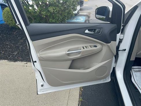 Used 2017 Ford Escape Titanium FWD image 9
