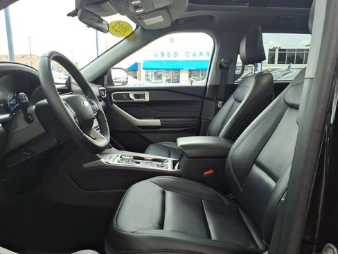 Certified 2023 Ford Explorer XLT w/ Equipment Group 202A AWD/4WD image 15