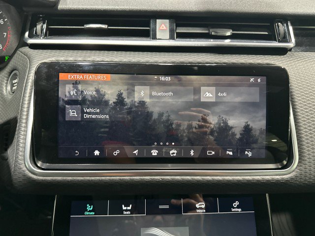 Used 2019 Land Rover Range Rover Velar R-Dynamic SE AWD/4WD image 66