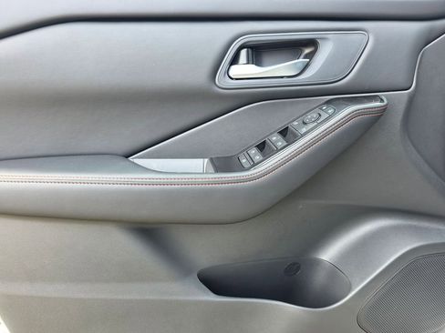 New 2026 Nissan Rogue SV AWD/4WD image 26