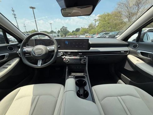 Used 2025 Hyundai Sonata SEL FWD image 29