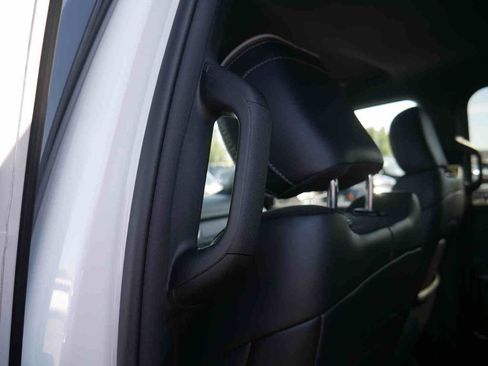 Certified 2025 RAM 1500 Laramie AWD/4WD image 17