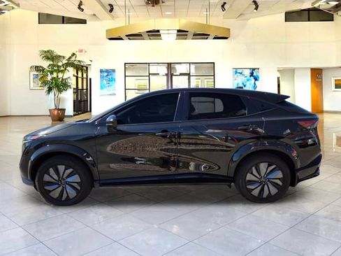 Used 2024 Nissan Ariya AWD image 8