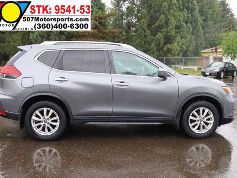 Used 2018 Nissan Rogue SV AWD/4WD image 10