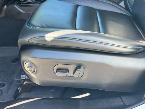 Used 2024 Jeep Wrangler High Altitude image 23