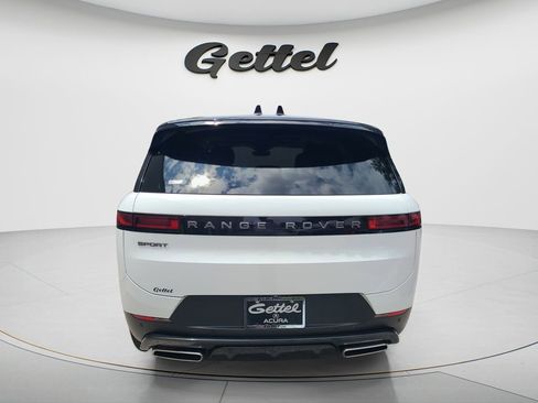 Used 2024 Land Rover Range Rover Sport SE AWD/4WD image 6