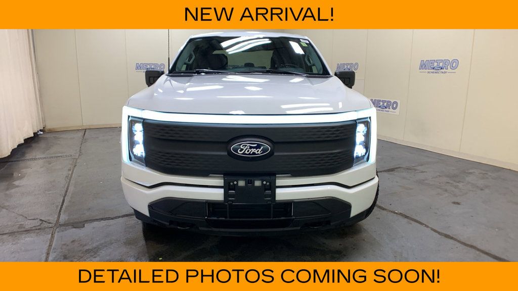 Used 2025 Ford F150 Lightning XLT AWD/4WD image 8