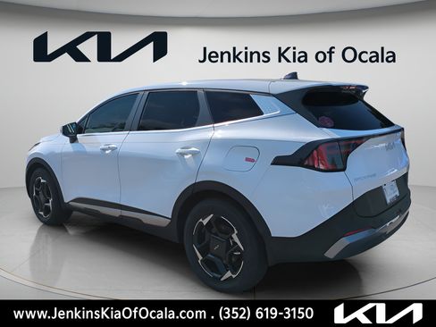 Certified 2026 Kia Sportage EX FWD image 5