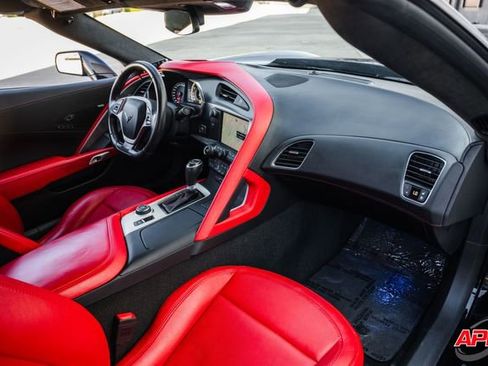 Used 2015 Chevrolet Corvette Z06 w/ 3LZ Preferred Equipment Group image 23