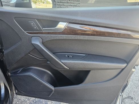 Used 2018 Audi Q5 2.0T Premium Plus w/ Premium Plus Package image 53