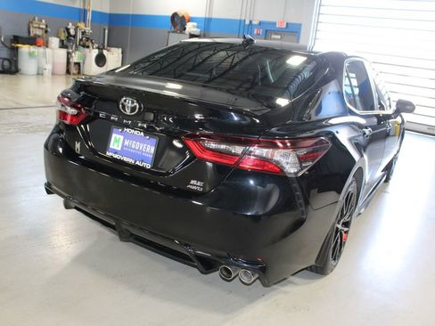 Used 2024 Toyota Camry SE AWD/4WD image 38