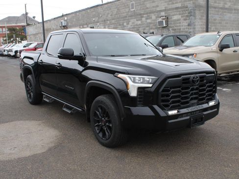 Used 2024 Toyota Tundra Limited w/ TRD Off-Road Package image 3