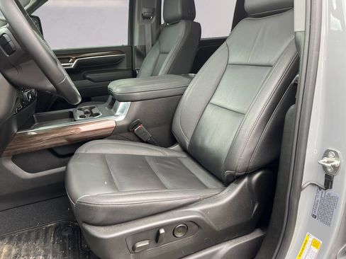 Used 2024 Chevrolet Silverado 3500 LT w/ Z71 Sport Edition image 9