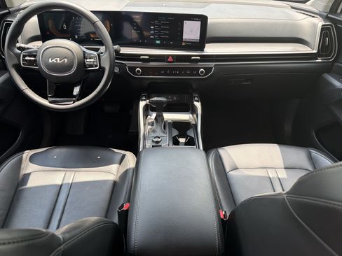 Used 2024 Kia Sorento S AWD/4WD image 4