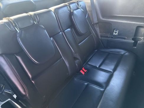 Used 2025 Ford Explorer ST-Line w/ ST-Line Street Pack image 23