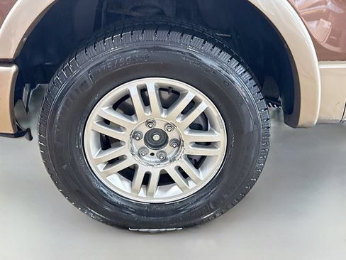 Used 2012 Ford F150 Lariat w/ Lariat Plus Pkg AWD/4WD image 32