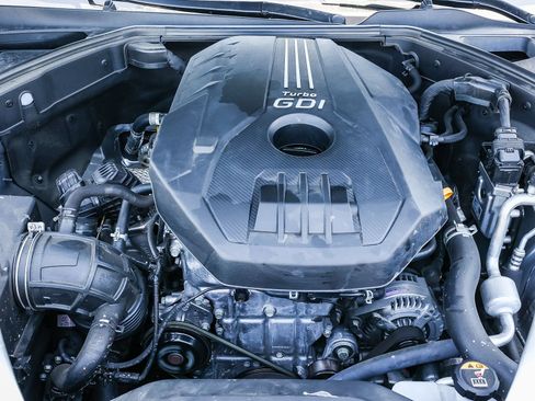 Used 2023 Genesis G70 2.0T w/ Sport Prestige Package RWD image 12