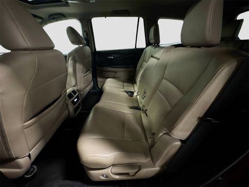 Used 2019 Honda Pilot Touring image 29