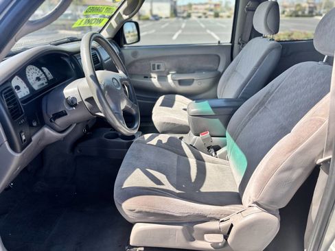 Used 2004 Toyota Tacoma PreRunner image 11