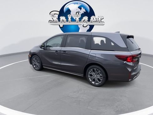 New 2026 Honda Odyssey Touring image 7
