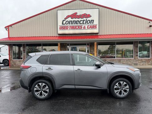 Used 2023 Nissan Rogue SV AWD/4WD image 3