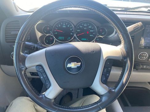 Used 2010 Chevrolet Silverado 2500 LT w/ Interior Plus Package image 17