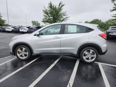 Used 2016 Honda HR-V LX image 12