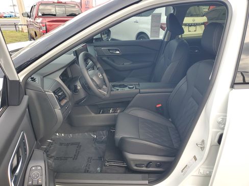 Certified 2026 Nissan Rogue Platinum w/ Platinum Premium Package image 13