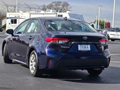 Used 2022 Toyota Corolla LE image 12