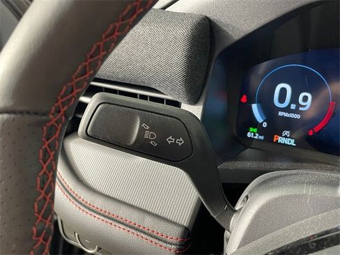 Used 2025 Ford Explorer ST-Line image 14