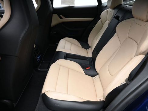 Used 2020 Porsche Taycan Turbo image 9