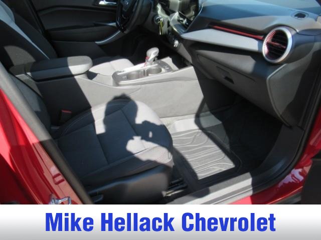 Used 2026 Chevrolet Trax RS FWD image 17