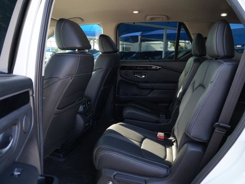 Used 2023 Honda Pilot EX-L image 16