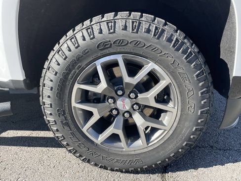 Used 2022 GMC Canyon AT4 w/ Trailering Package image 34