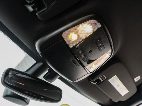 Used 2022 Dodge Durango R/T RWD image 32
