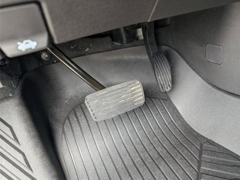 New 2026 GMC Sierra 2500 AT4 w/ AT4 Premium Plus Package image 11