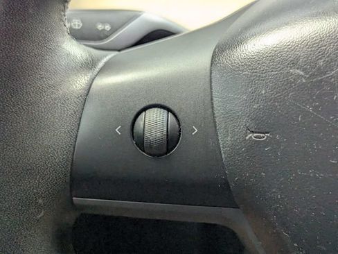 Used 2020 Tesla Model Y Long Range AWD/4WD image 19